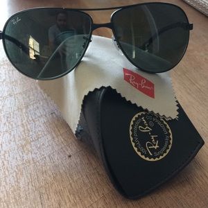 Ray-Ban Black Aviators